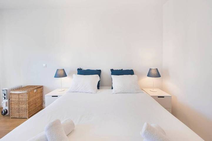 Apartamento entero, Comfortable flat in Campo Pequeno, 8mins to metro in Avenidas Novas, Costa de Lisboa