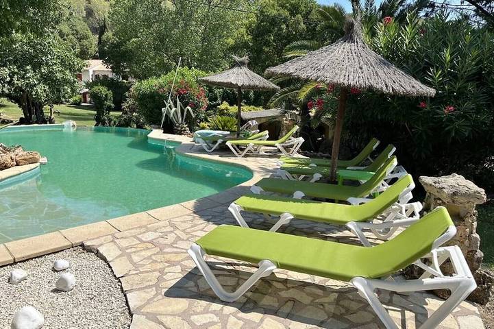 Ferienhaus für 4 Personen, mit Terrasse und Garten sowie Pool - 1