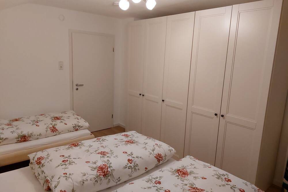 Ganze Wohnung, Top **** Fewo süd-östlich v. München (5 Betten), Messenähe, Wlan in Grafing, Oberbayern