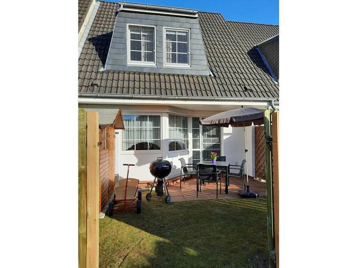 Ferienhaus für 5 Personen, mit Terrasse und Garten in Döse - 2