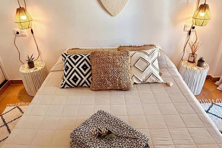 Ganze Wohnung, Can Somni: Zen, Chic & Bohemian  App With Pool. A Real Little Gem Fully Equipped in Cala Figuera, Santanyí