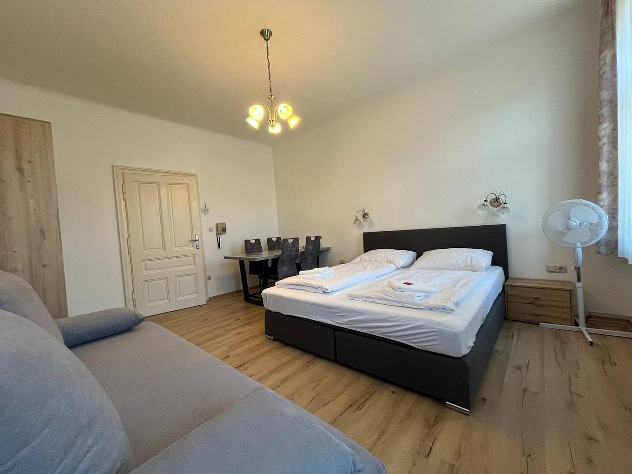 Ganze Ferienwohnung, Mariazellerhof Room 103 in Sankt Pölten, Mostviertel Region