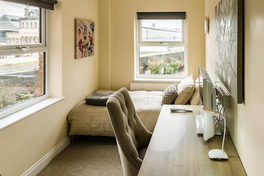 Entire apartment, Classic Single Ensuite with Shower at Fishergate Apartments in Preston, Lancashire