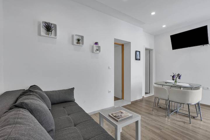 Ferienwohnung für 2 Personen, mit Terrasse in Makarska - 3