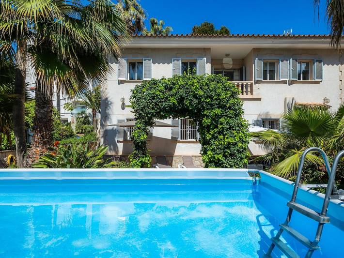 Ferienhaus für 6 Personen, mit Garten und Pool sowie Whirlpool und Balkon, kinderfreundlich in El Arenal