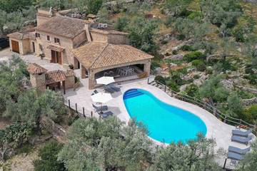 Finca in Pollença, Serra de Tramuntana für 10 