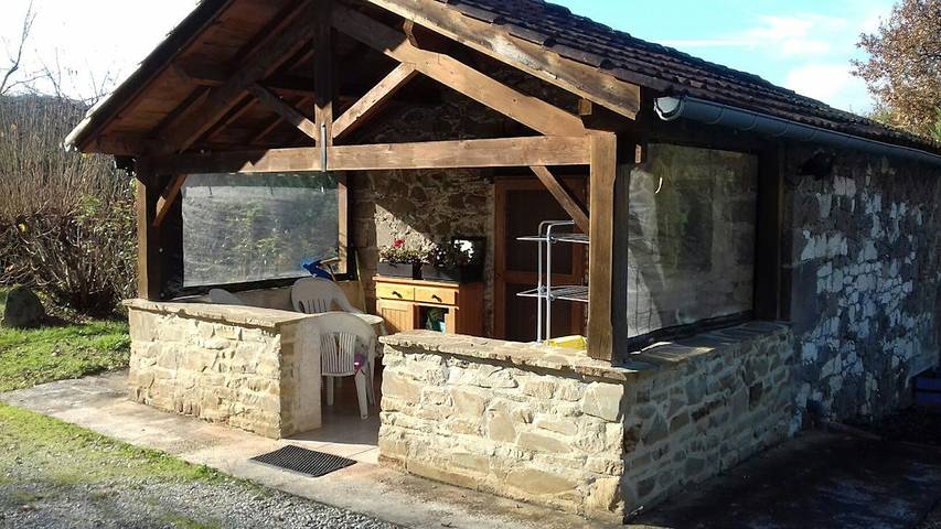 Gîte pour 4 personnes, avec terrasse et jardin, animaux acceptés
