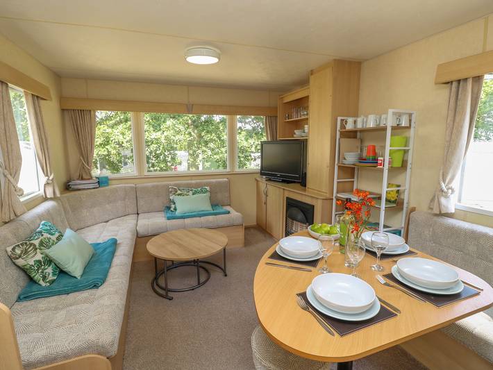 Caravan for 6 people, with Pool on the Isle of Wight