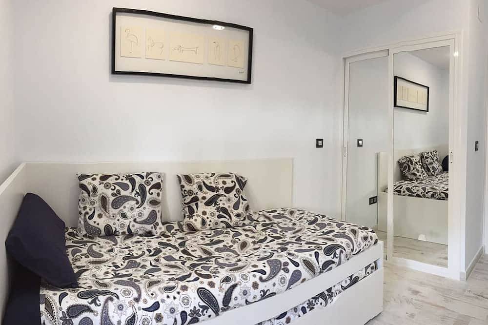 Appartement entier, Plage de première ligne à Cadix. Entièrement rénové en janvier 2017, tout neuf in Playa La Victoria, Cadix