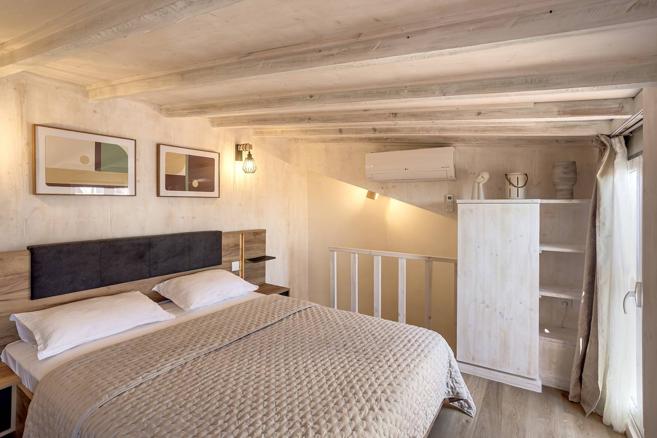 Apartamento inteiro, Bairro Alto Rooftop With Balcony And View in Encarnação, Lisboa