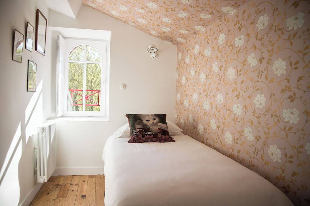 Cottage in Clisson by the Sèvre River in Clisson, Nantes region