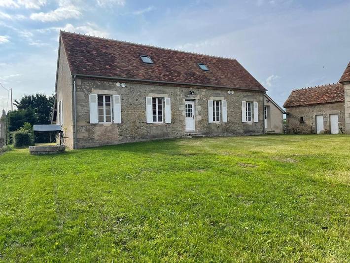 Cottage pour 8 personnes, avec terrasse ainsi que vue et jardin dans La Motte-Feuilly