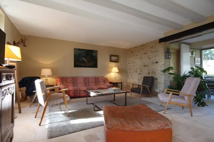 Gîte pour 6 personnes, avec terrasse et jardin à Martigny-le-Comte - 3