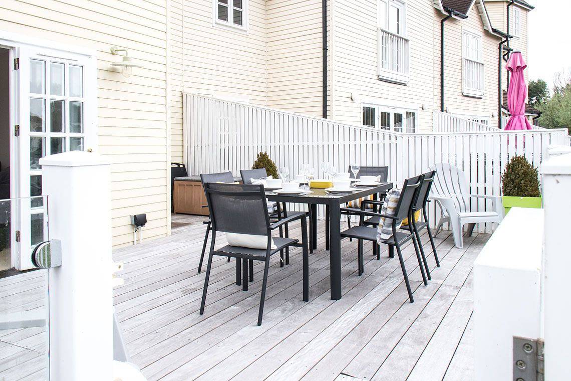 Windrush Lake 88, Waterside in Gloucestershire