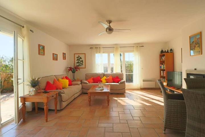 Location de vacances pour 6 personnes, avec jardin et piscine dans Golf de Saint-Thomas - 3