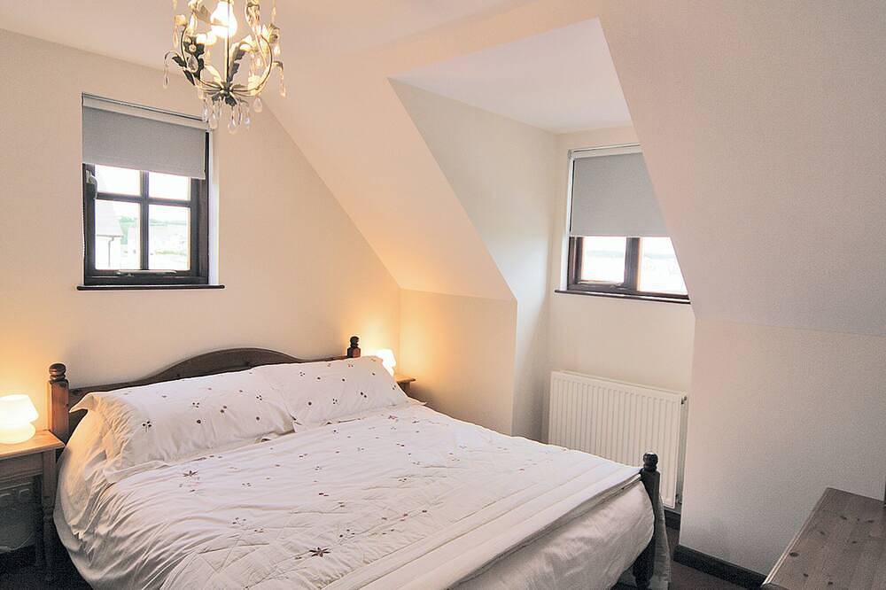 Pebble Cottage in Broad Haven, Pembrokeshire