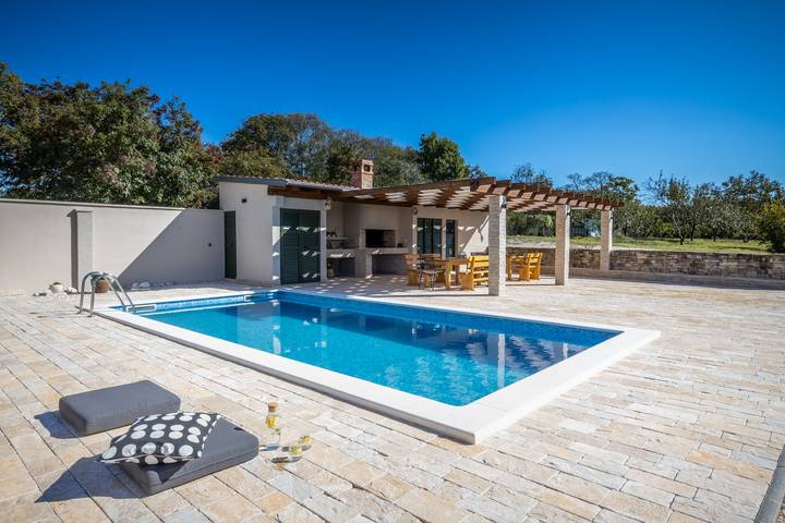 Villa für 4 Personen, mit Garten und Sauna sowie Terrasse und Whirlpool in Zadar - 4