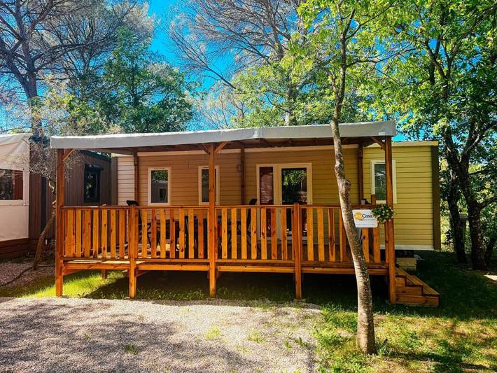 Camping pour 6 personnes, avec terrasse et piscine à Roquebrune-sur-Argens