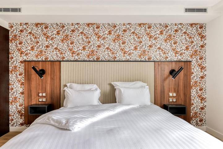 Hotel para 4 personas, con jardín además de piscina y sauna - 1