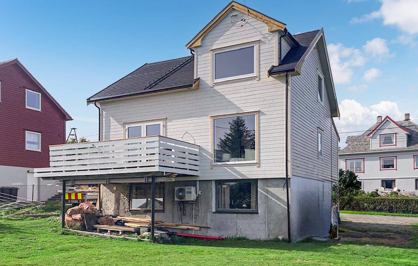 Ferienhaus für 10 Personen mit Terrasse in Sandøy, Nördliches Fjordnorwegen