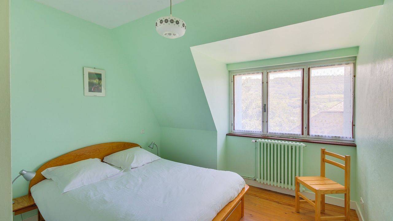 Maison de vacances pour 6 personnes avec jardin in Vic-sur-Cère, Région d'Aurillac