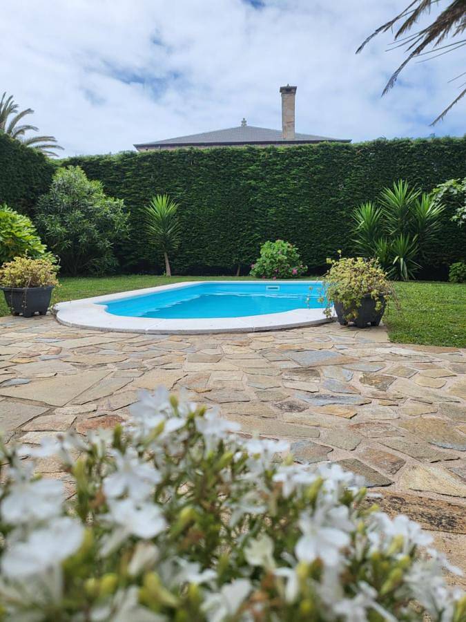 Location de vacances pour 6 personnes, avec piscine ainsi que jardin et vue, animaux acceptés à Malpica de Bergantiños - 4