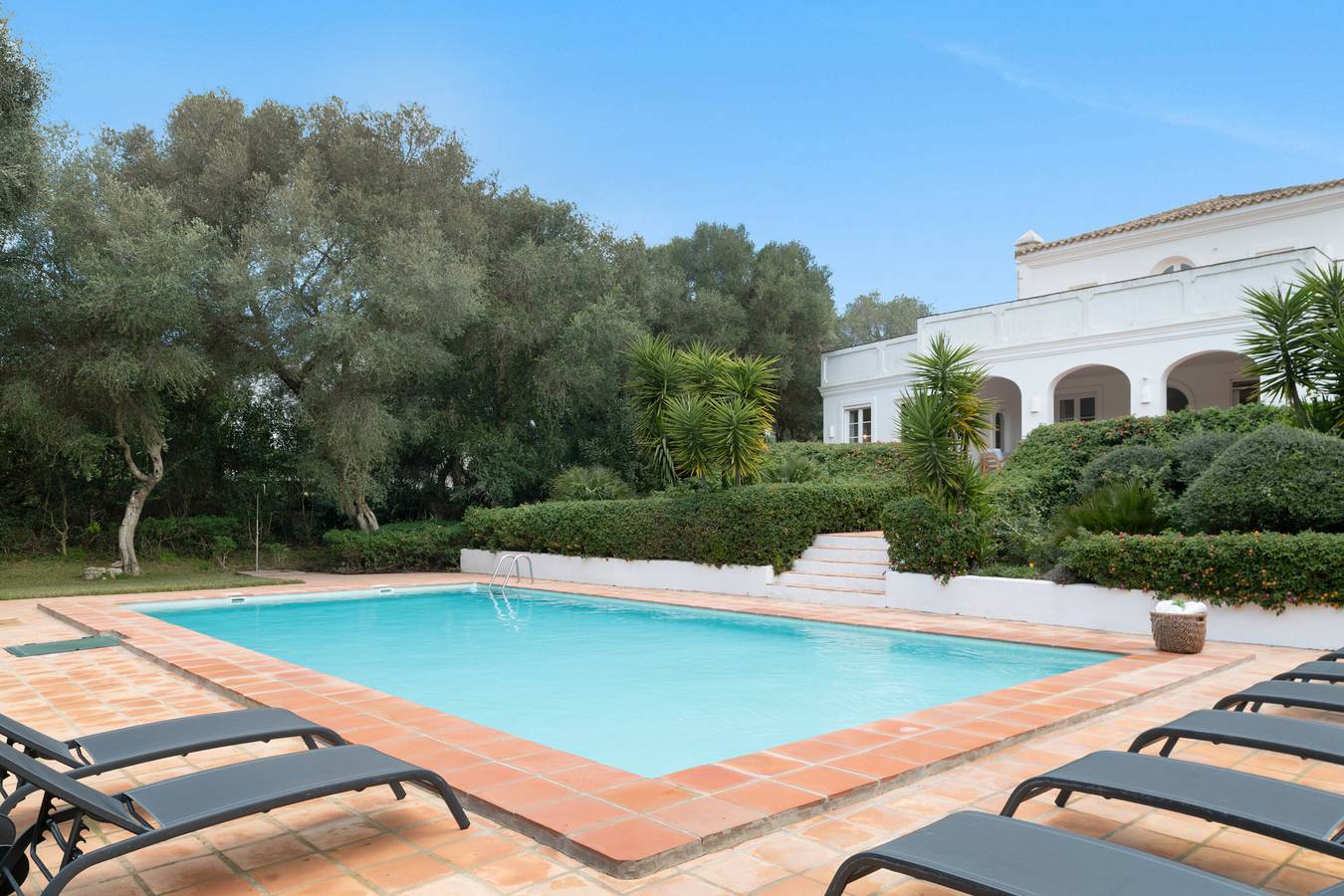 Casa de vacaciones 'Birdie' con piscina privada, Wi-Fi y aire acondicionado in Benalup-Casas Viejas, Costa de la Luz