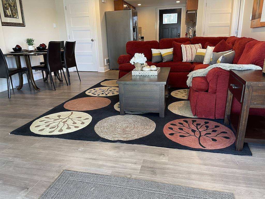 Ganze Wohnung, Elite Homes Water front Suit in SeaTac, King County