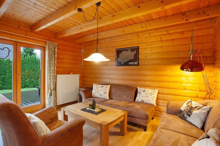 Ferienhaus für 8 Personen, mit Balkon und Garten sowie Sauna im Sauerland - 2