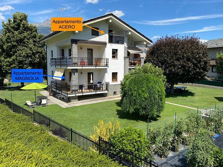 Appartamento per 4 persone, con Balcone e Terrazza nonché Giardino e Panorama a Comune di Gressan