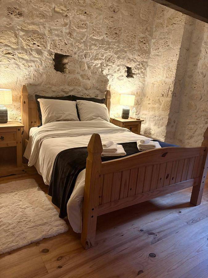 Location de vacances pour 2 personnes, avec piscine ainsi que terrasse et jardin, animaux acceptés à Pont-du-Casse - 3