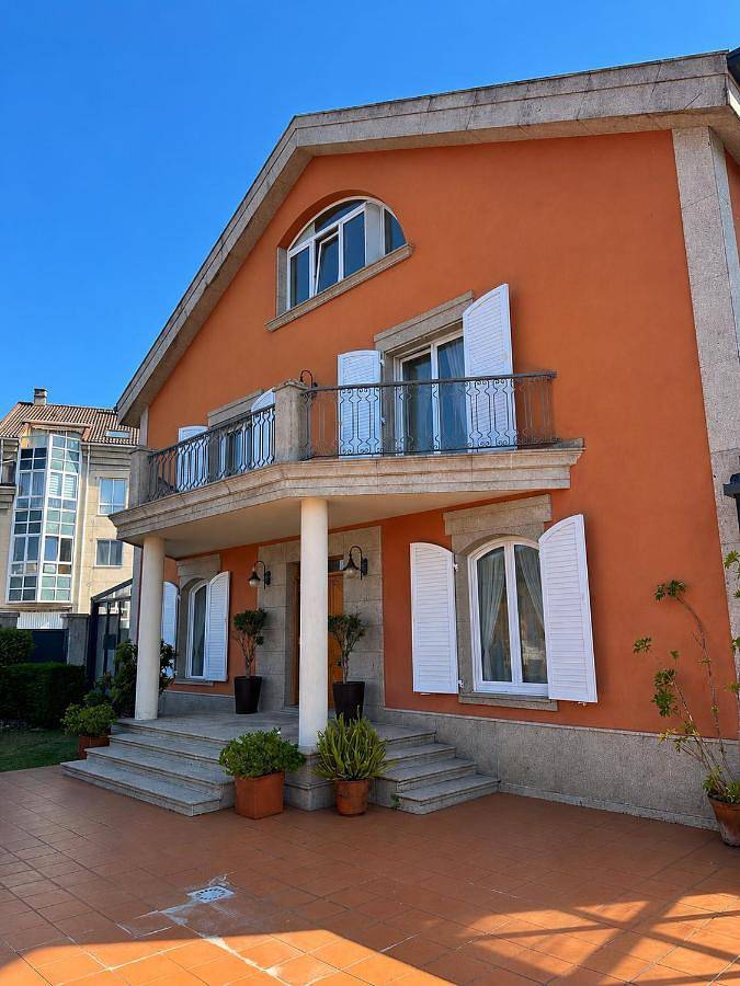 Chalet para 9 personas, con Balcón y Terraza además de Jardín y Piscina en Costa da Morte - 2