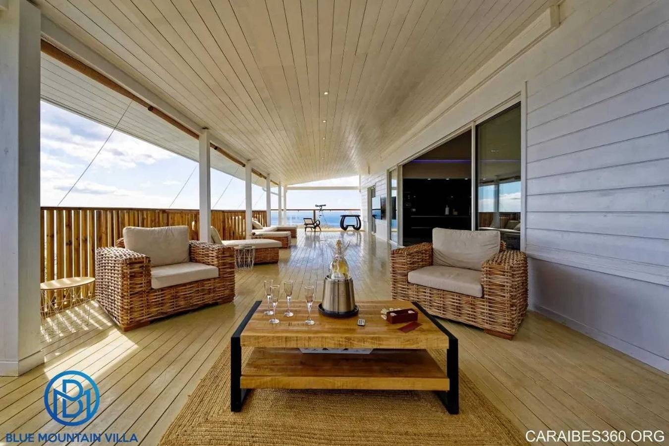 Elegante villa con vistas al mar y la montaña en Le Carbet in Le Carbet, Martinica