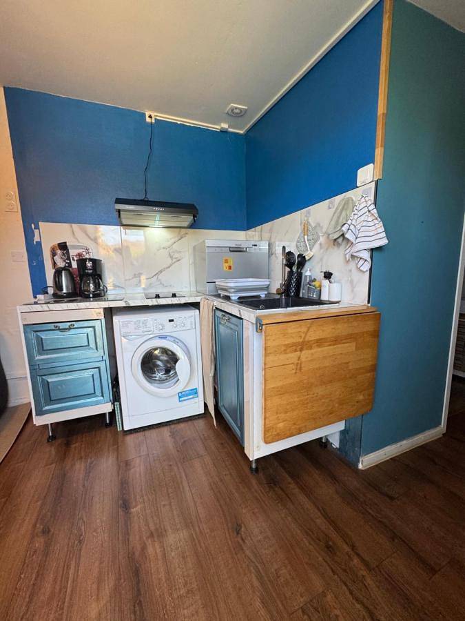 Appartement entier, Two-Bedroom Apartment in Celles-sur-Belle, Région de Niort