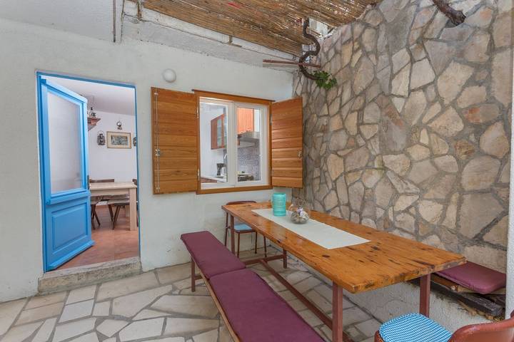 Ferienwohnung für 5 Personen, mit Balkon/Terrasse auf Hvar