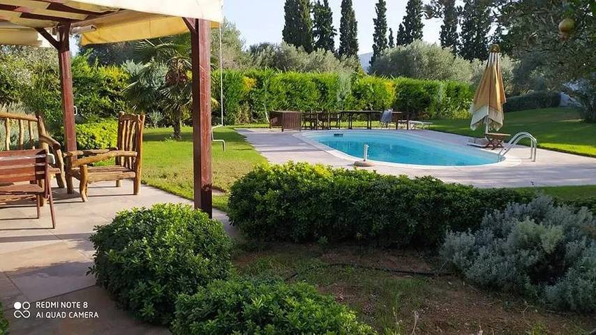 Villa per 14 persone, con Balcone e Terrazza nonché Giardino e Piscina ad Eubea