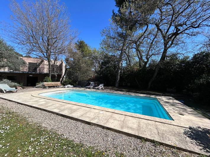 Chambre d’hôte pour 10 personnes, avec vue ainsi que jardin et piscine, animaux acceptés à Villeneuve-lès-Avignon - 3