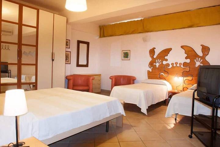 Villa margherita mare .... relax..... piscina privata ….un sogno solo per Voi in Santa Teresa di Riva, Provincia di Messina