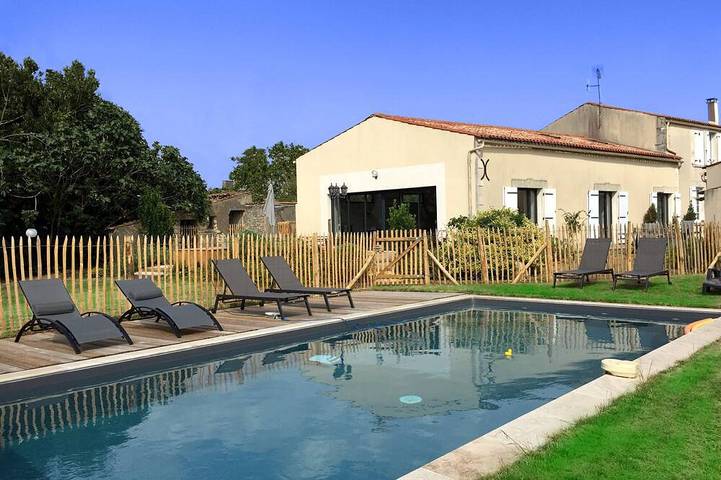 Location de vacances pour 12 personnes, avec Terrasse et Jardin à Andilly