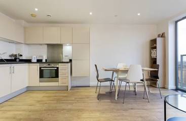 Holiday Apartment for 3 People in Tower Hamlets, London, Photo 1