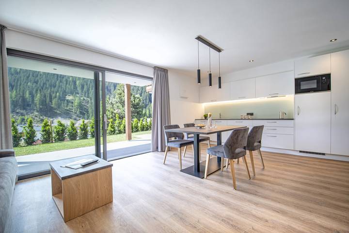 Ferienwohnung für 6 Personen, mit Terrasse und Garten in Wolkenstein