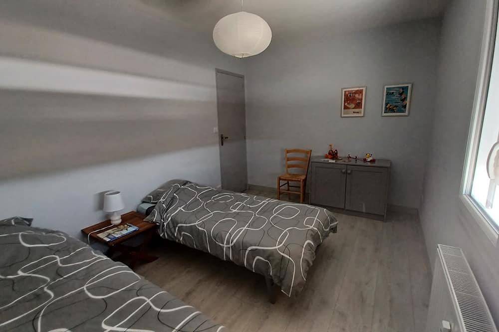 Ganze Wohnung, 3 guest rooms for 6 people on the sixth floor, panoramic view of Rochefort in Rochefort, Rochefort und Umgebung