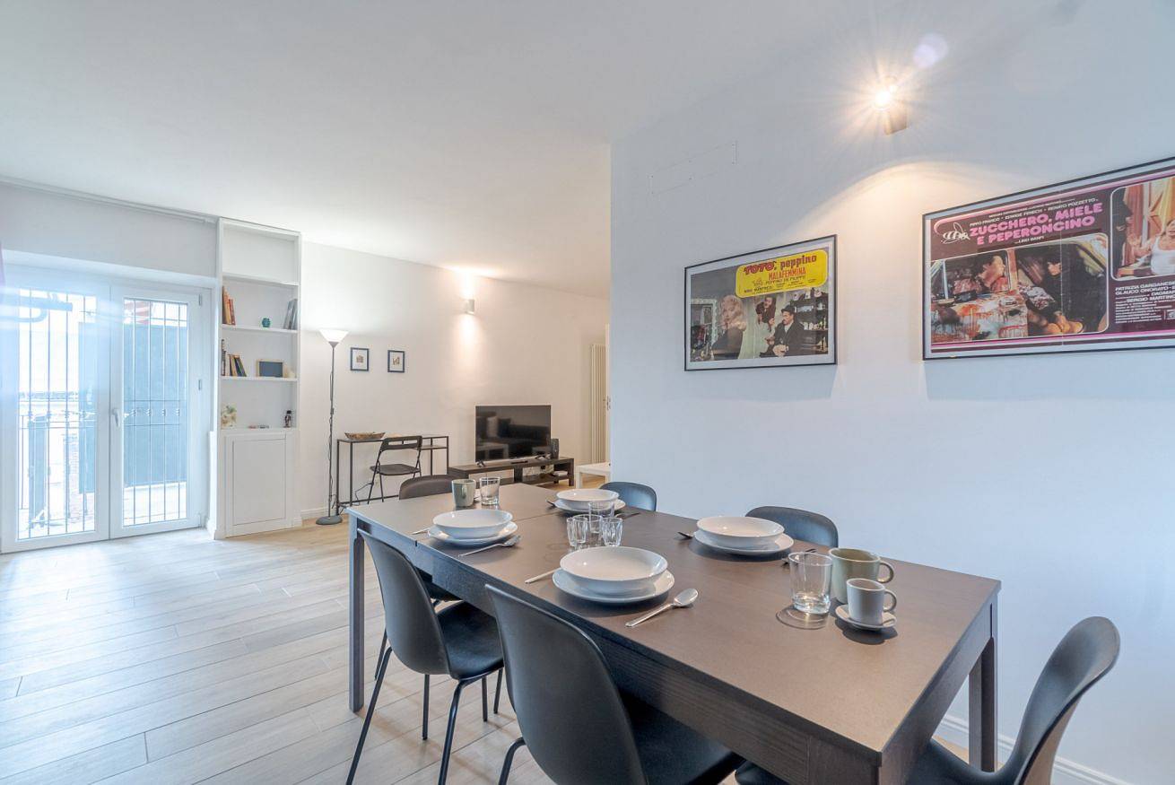 Apartamento entero, Apartamento de vacaciones para 6 personas con balcón in Turín, Provincia de Torino