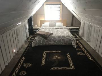 Log Cabin for 3 People in Big Bear Lake, San Bernardino County, Photo 1