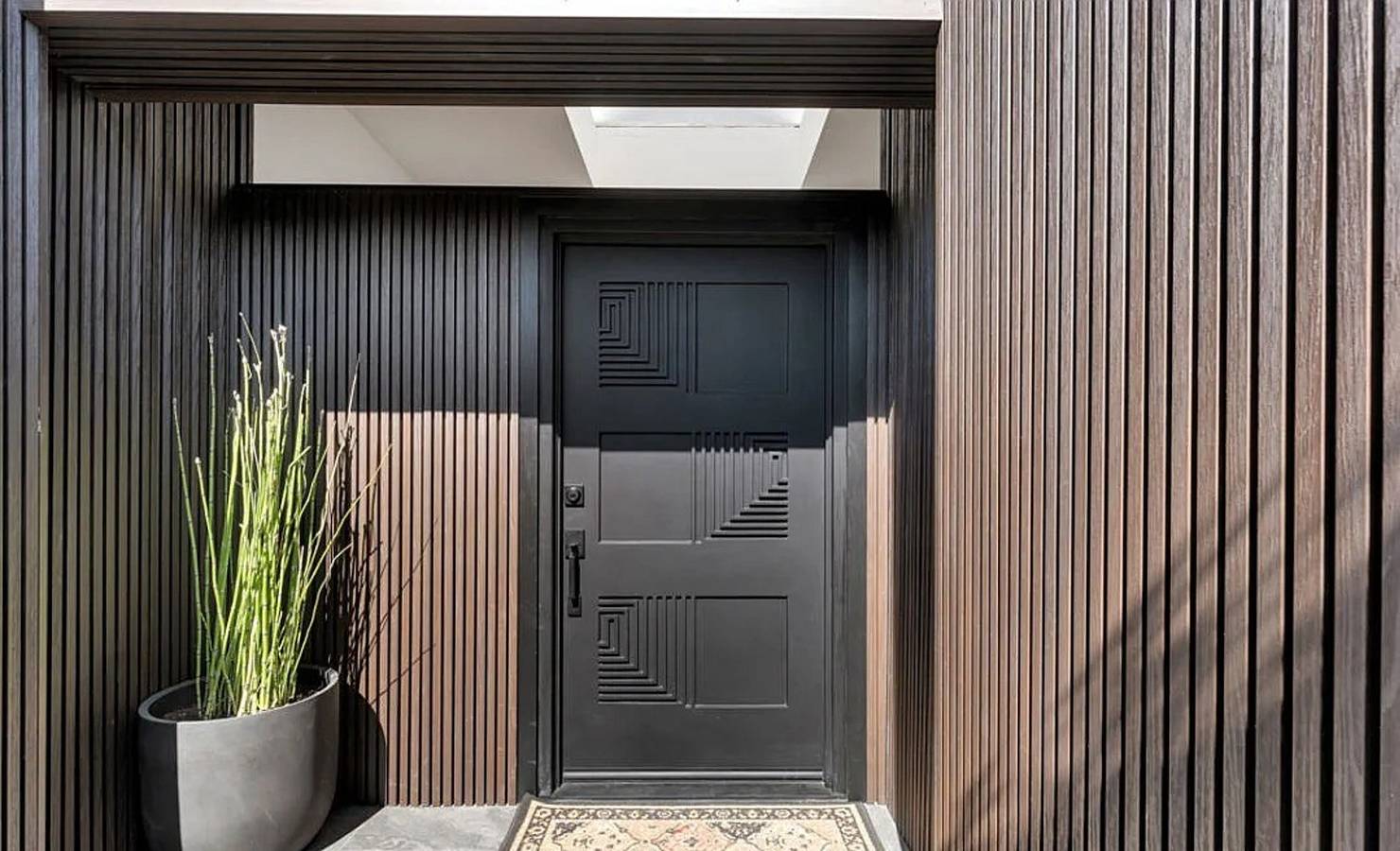 Villa Green in Los Angeles in Brentwood Heights, Los Angeles