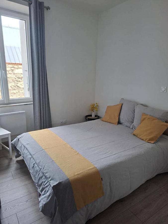Appartement entier, Chamaillard 1, calme, draps fournis in L'Île-Bouchard, Parc naturel régional Loire-Anjou-Touraine