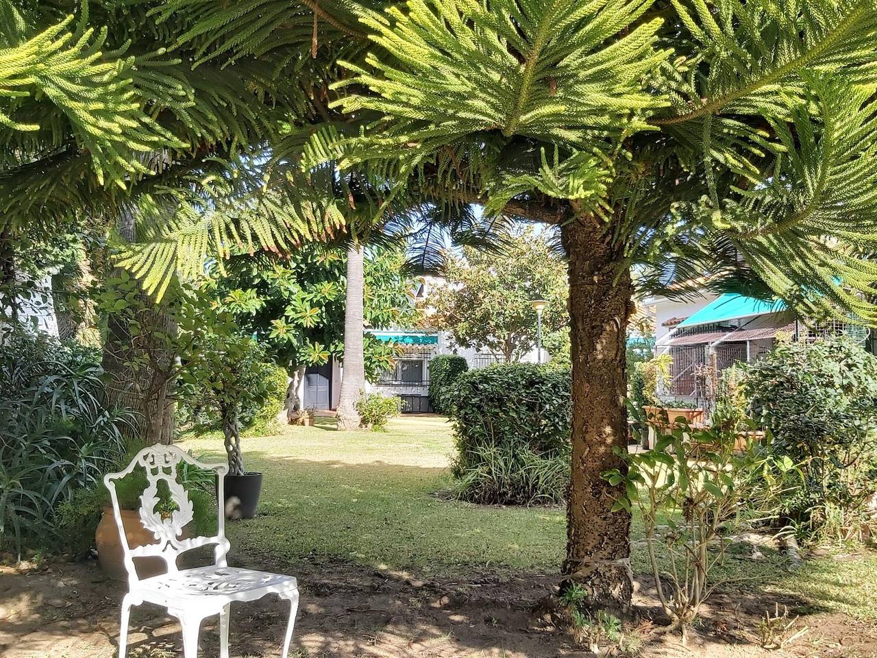 Charming Beach Townhouse with Pool - Close to Marbella Promenade in San Pedro de Alcántara, Marbella