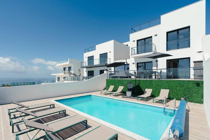 Casa de vacaciones para 8 personas, con jardín además de vistas y piscina, Se admiten mascotas en Atalaia