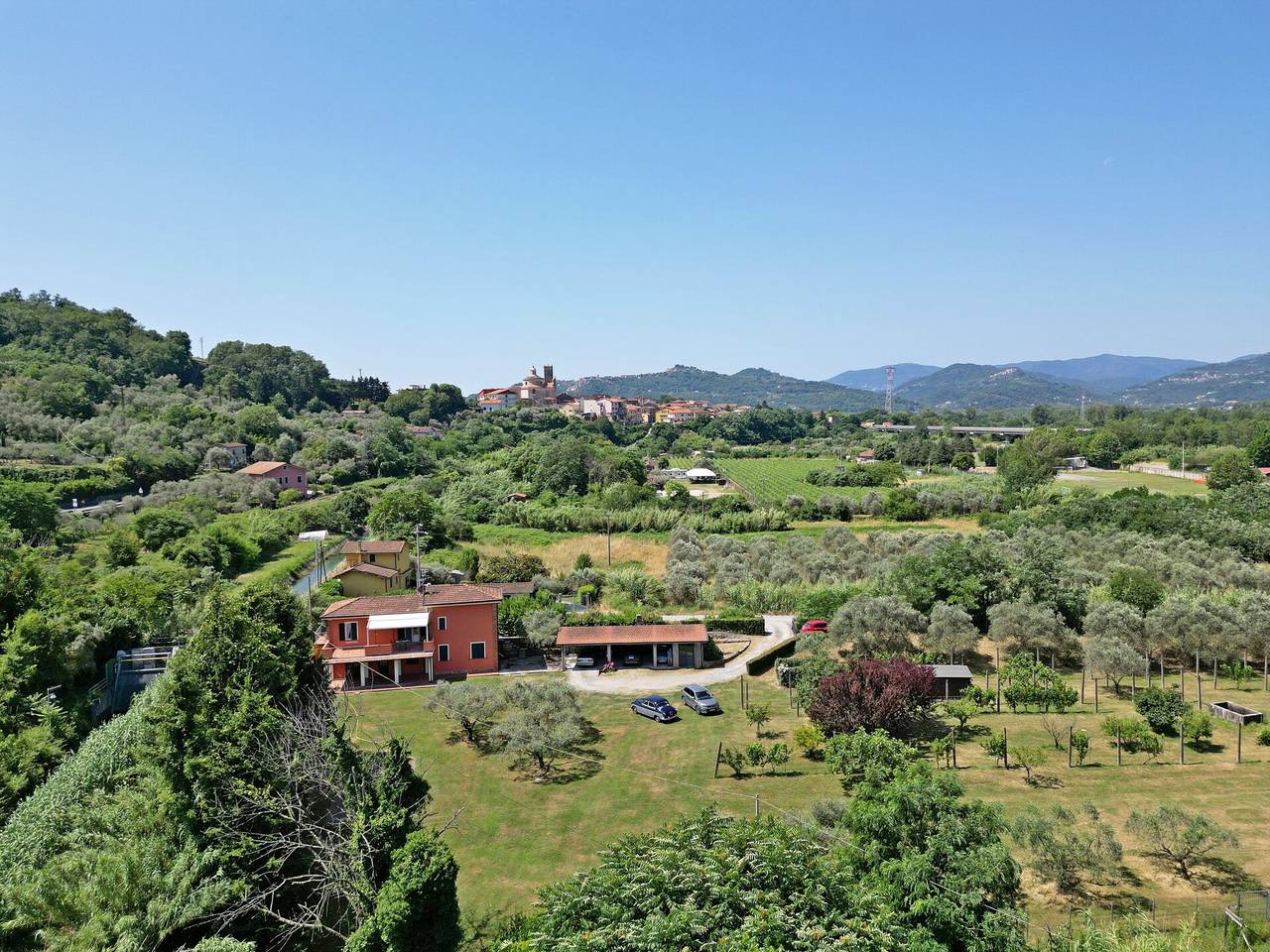 Appartement entier, Appartement de vacances pour 4 personnes avec terrasse in Santo Stefano di Magra, Val di Magra