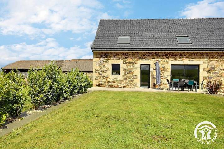 Gîte pour 6 personnes, avec jardin et terrasse à Minihy-Tréguier